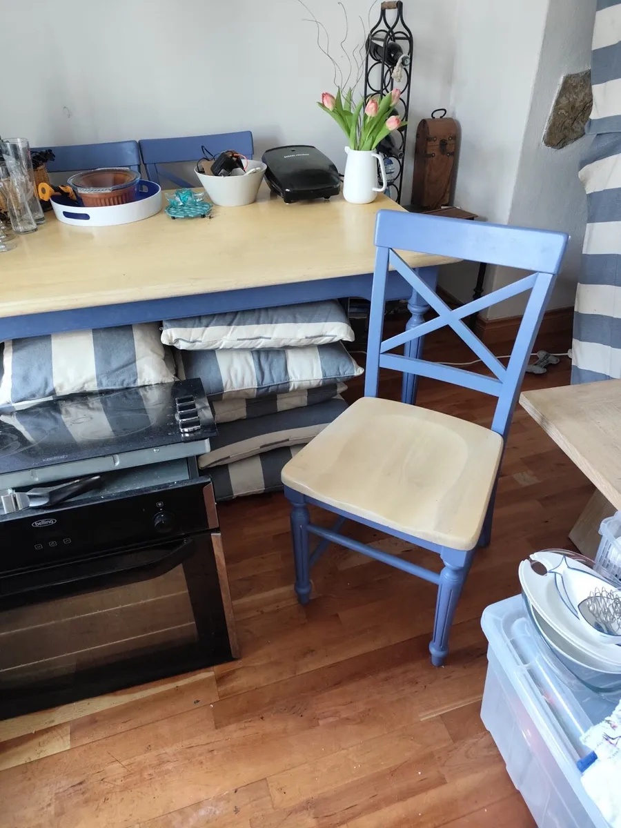 Kitchen table & 4 chairs - Image 2