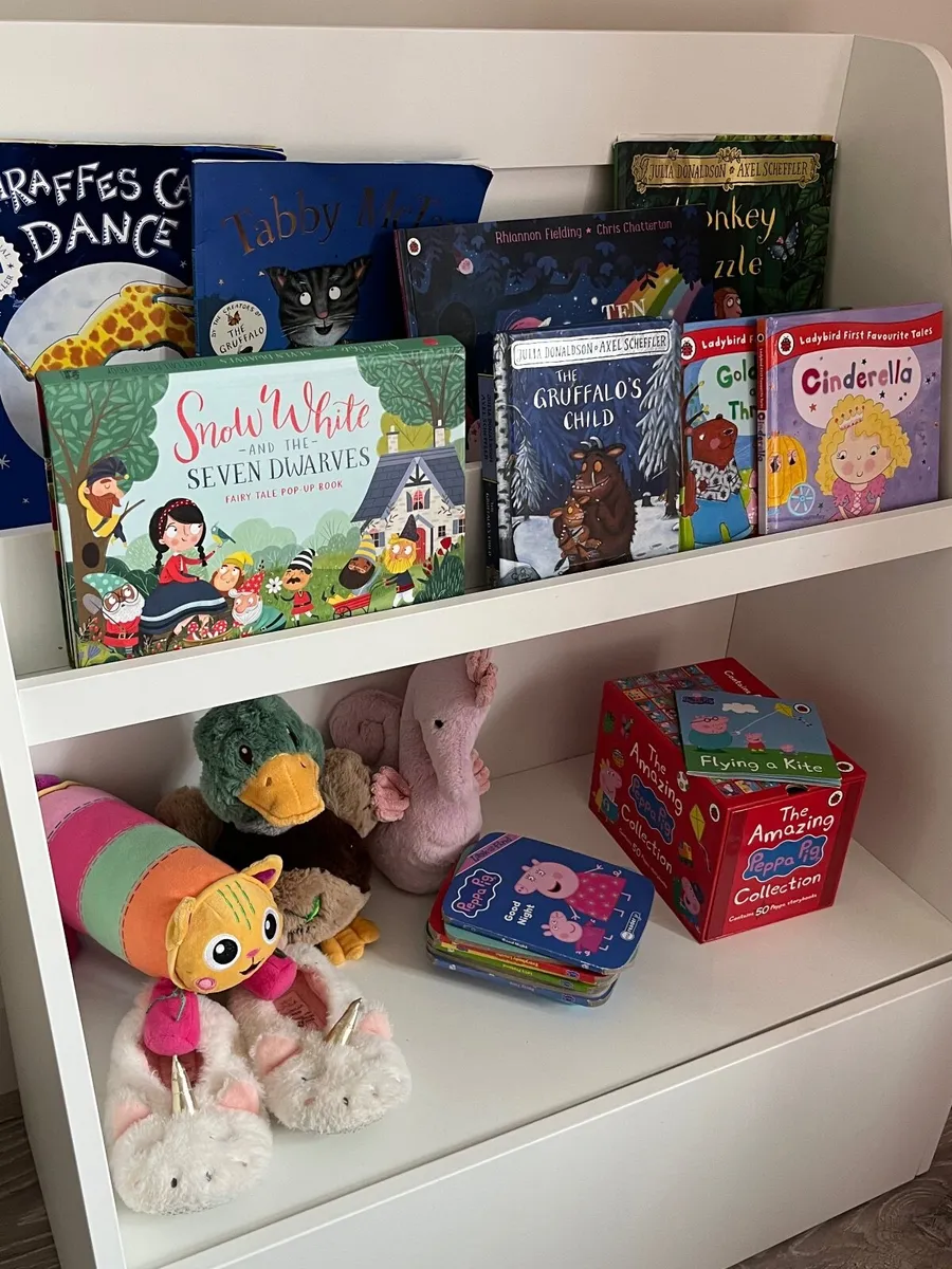 IKEA BERGIG Kids Bookcase and Toy Storage Display - Image 3
