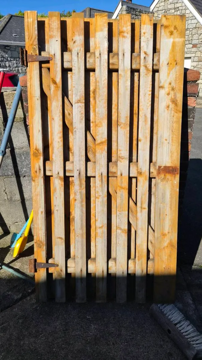 Side gate - Image 1