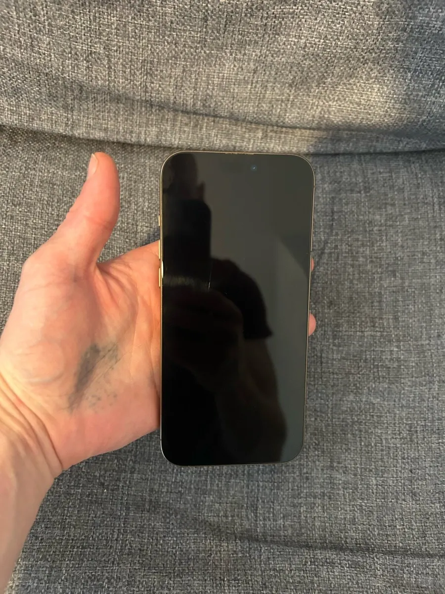 iPhone 16 pro max gold 256gb unlocked, 93% battery - Image 1