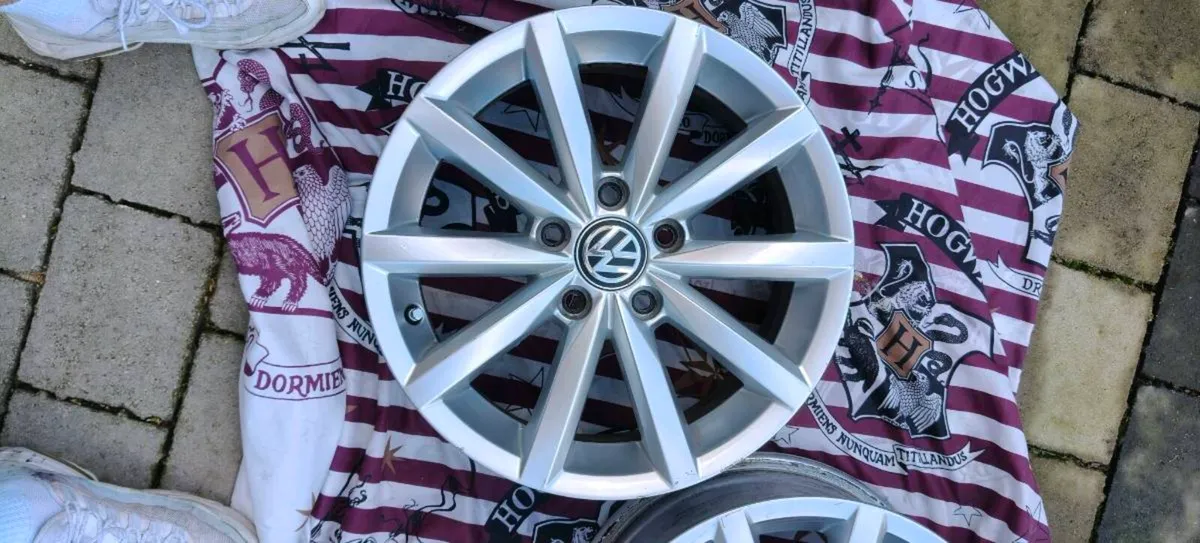 4 VW Golf MK7 Stock Alloys - Image 2