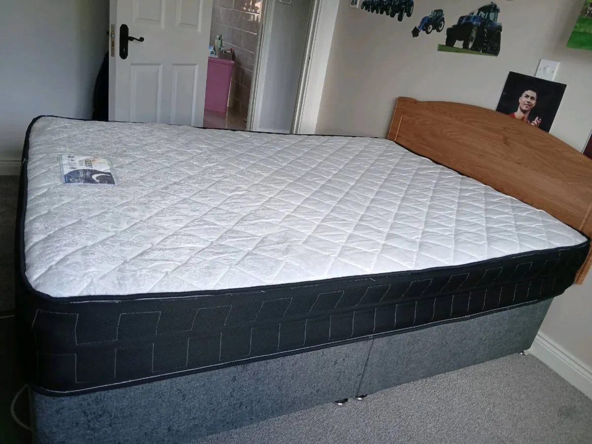 Bed - Image 2