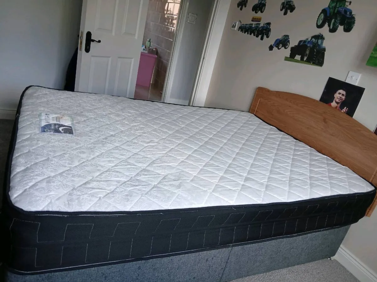 Bed - Image 3
