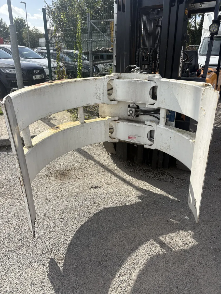 4 Ton Forklift with Paper Clamp - Image 3