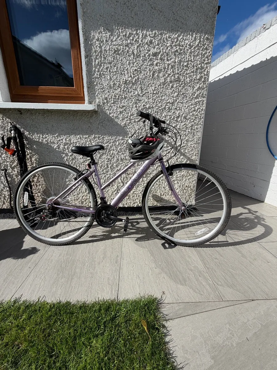 Ladies bicycle - Image 1