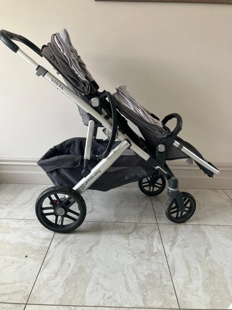 Uppababy Vista Pram with rumble seats - Image 1