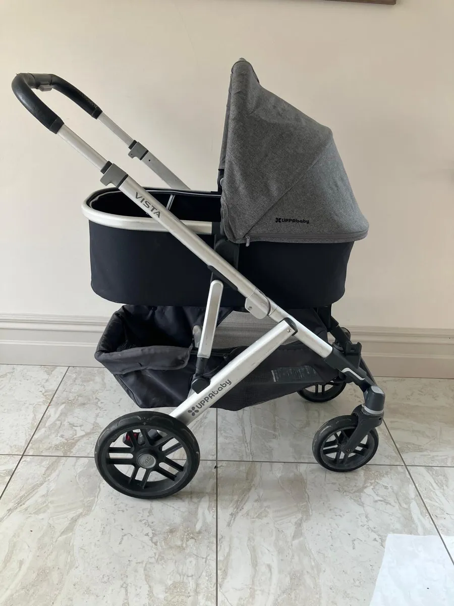 Uppababy Vista Pram with rumble seats - Image 2