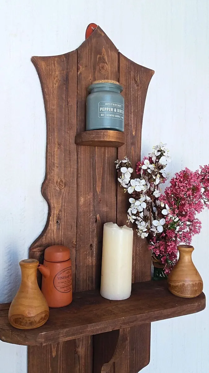 Rustic Floating display / storage shelf - Image 2