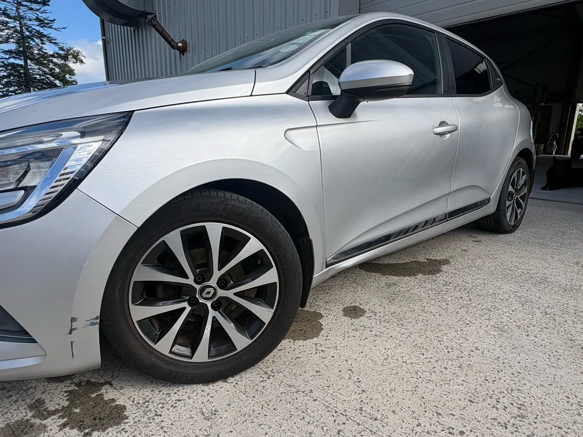 2020 Renault Clio petrol - Image 1