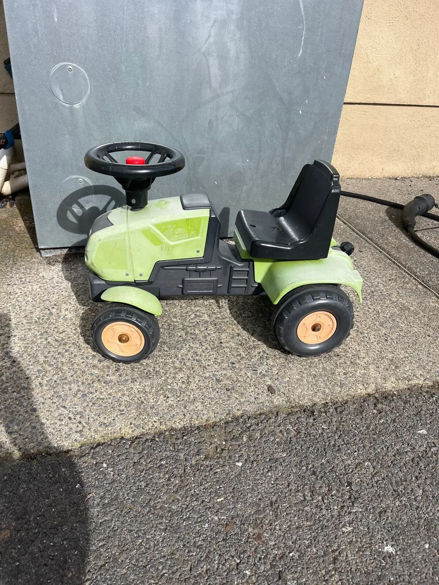 Toy tractor - Image 1
