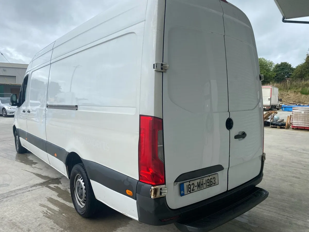 2018 MERCEDES SPRINTER LWB. TAXD AND TESTED - Image 2