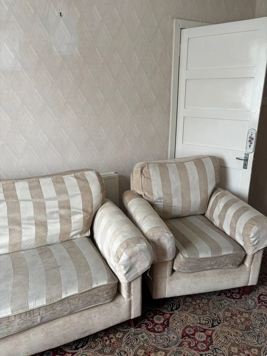 Couch - Image 2