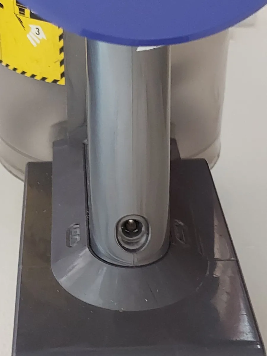 DYSON V8 Animal Extra cyclone Vacuum Cleaner, in v - Image 2