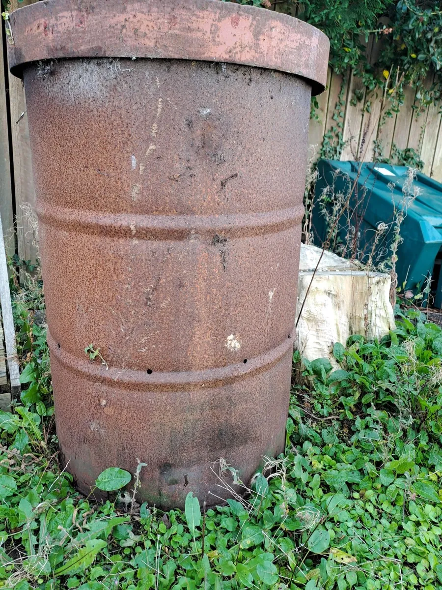 Metal Barrel with Lid - Image 1