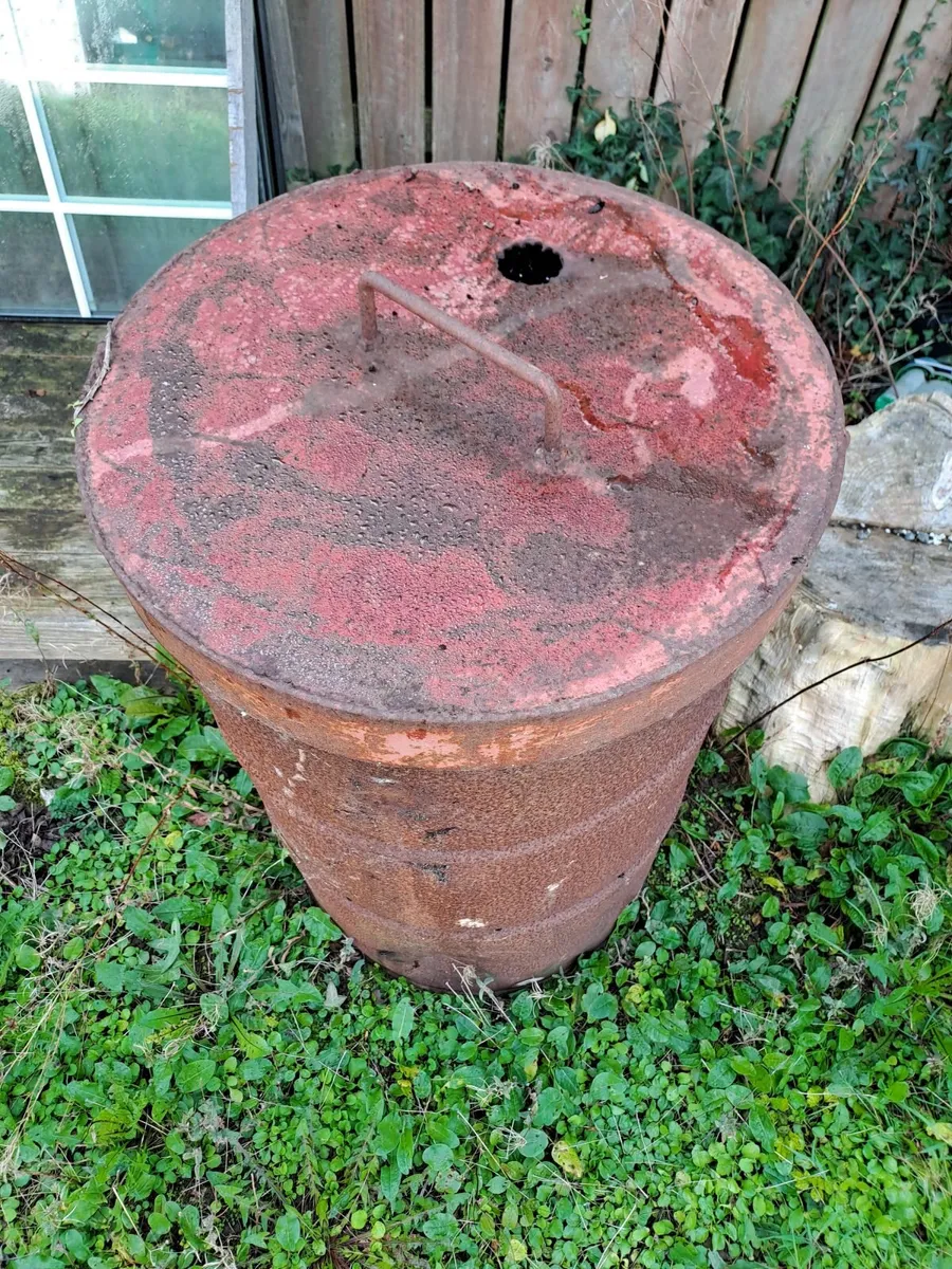 Metal Barrel with Lid - Image 2
