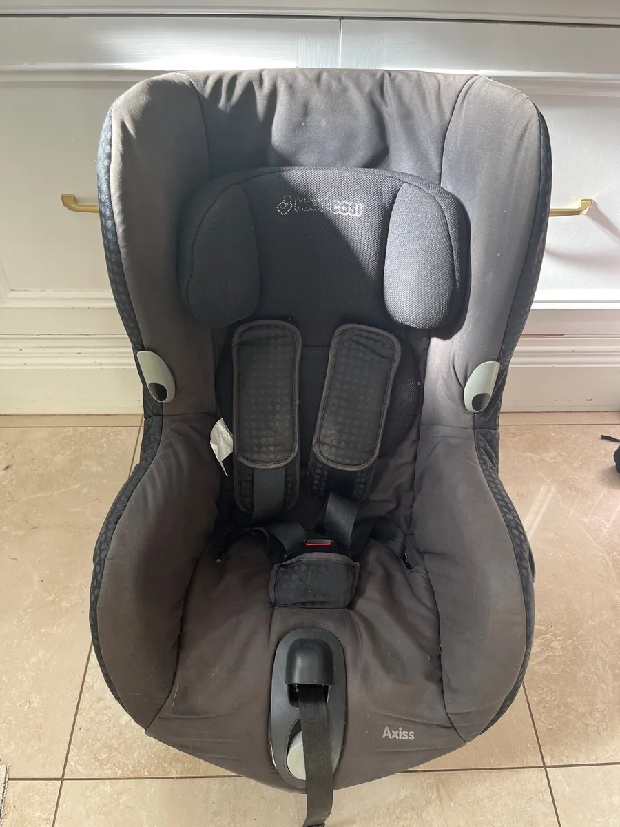 Maxi Cosi Axis car seat - Image 1