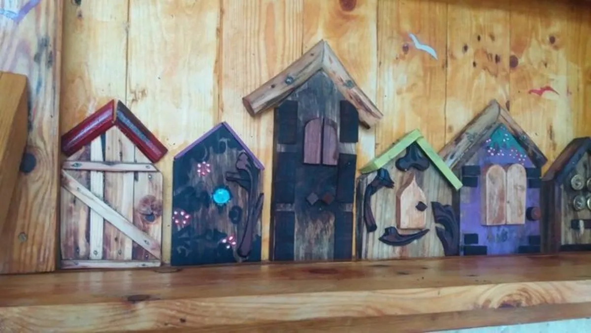 Rustic Quirky Fairy / Hobbit door floating shelf - Image 3