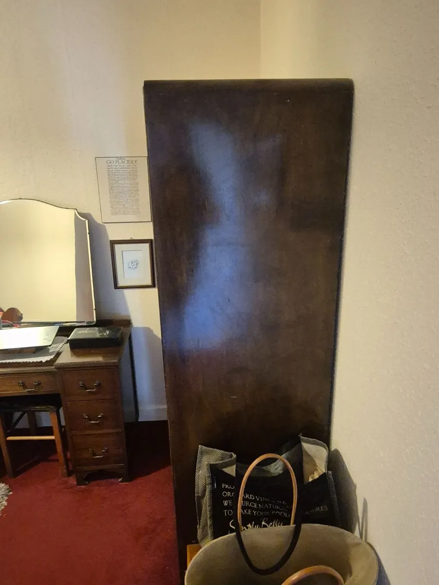 Wardrobe - Image 2