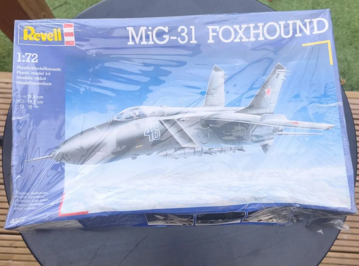 Vintage Aircrafts and cars model kits - Image 2