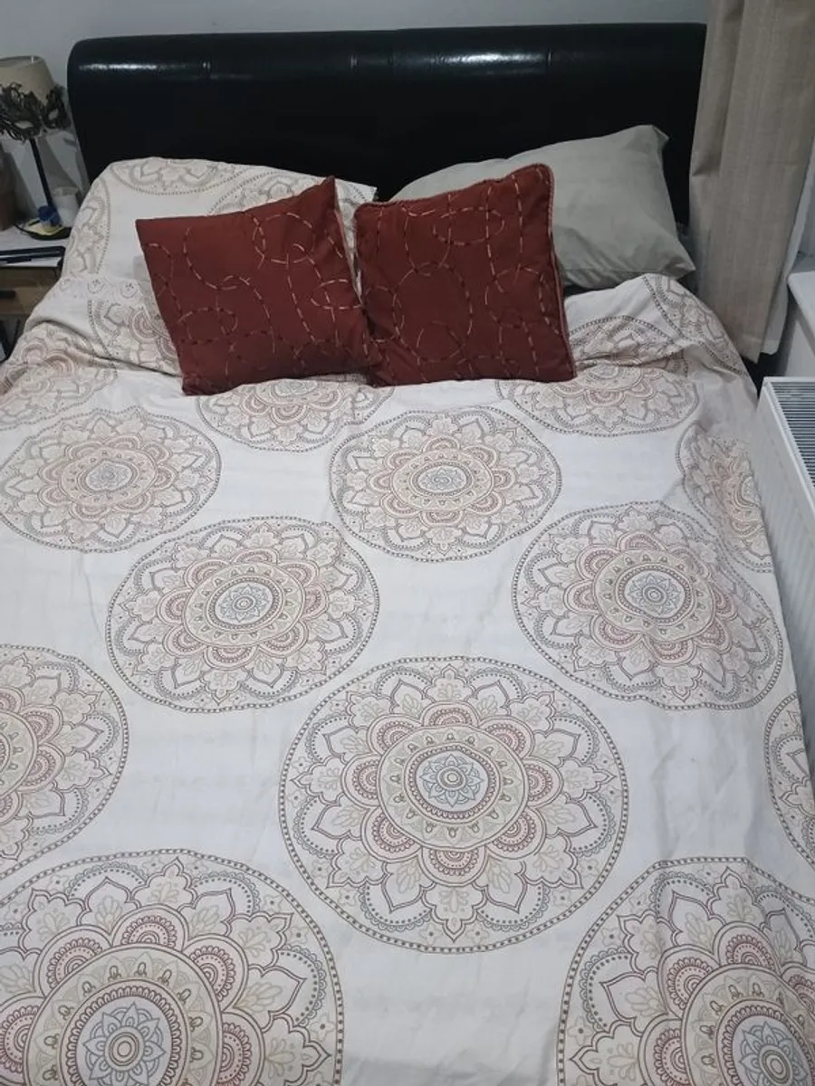 Double bed Frame + optional mattress free - Image 2