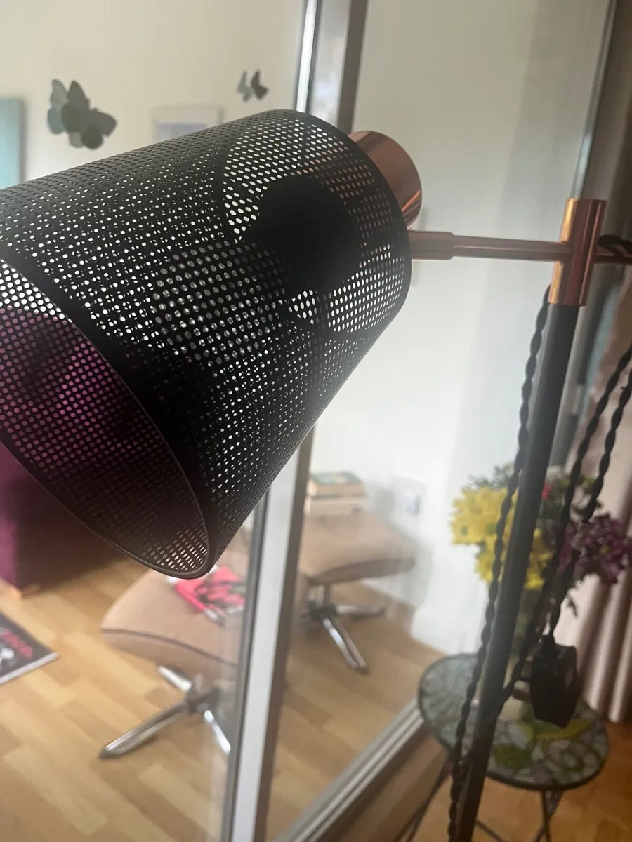 Standard lamp - Image 1