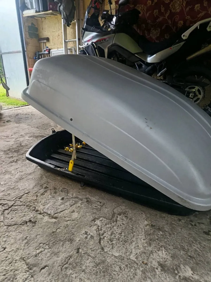 Roof box - Image 4