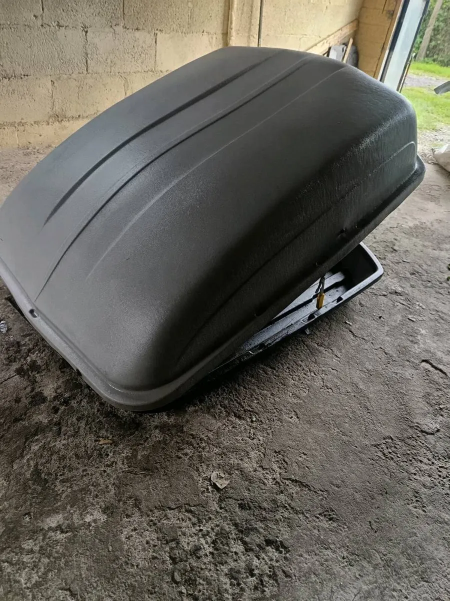Roof box - Image 3