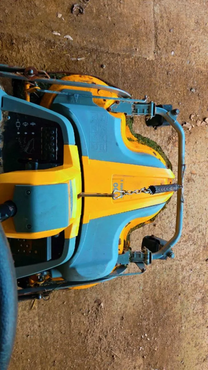 Stiga ride on lawnmower - Image 3