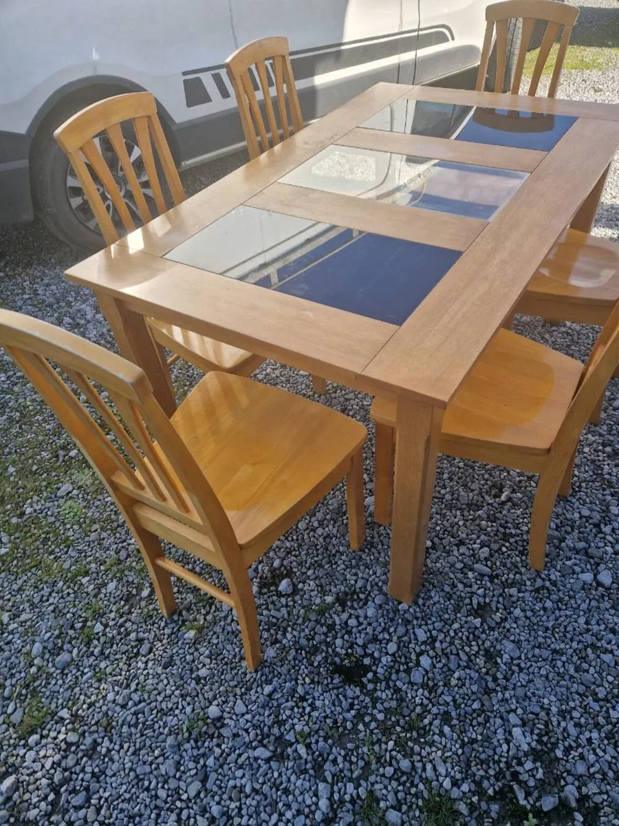 Table and 6 chairs  CHEAP €120 - Image 2