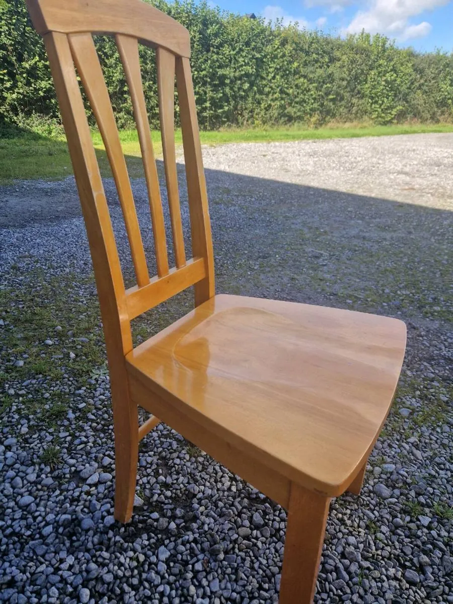Table and 6 chairs  CHEAP €120 - Image 4