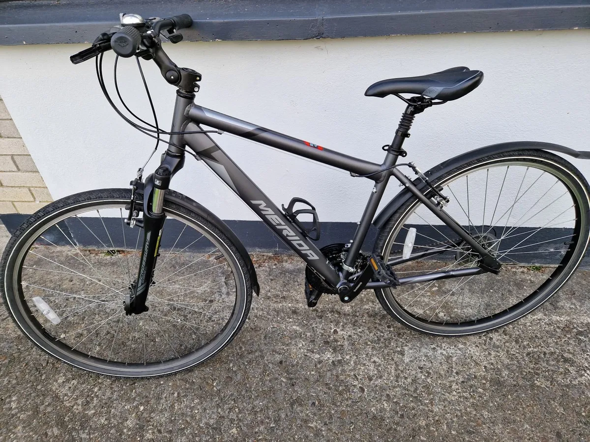 Merida Crossway Hybrid Bike - Image 2