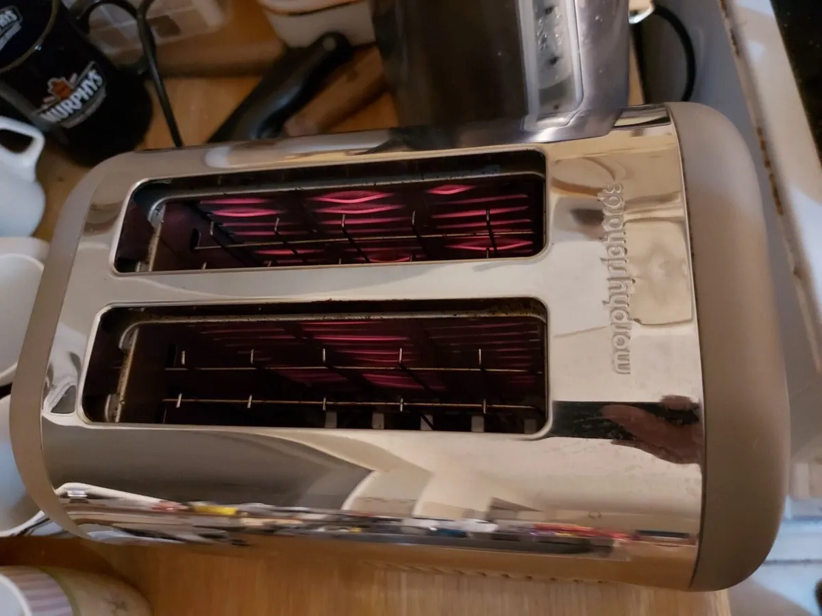 Morphy Richards 2 Slice Toaster, Model 222005, - Image 2