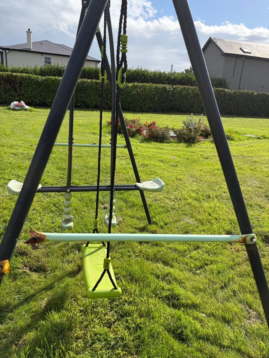 Kids swing and see-saw - Free to take away - Image 4