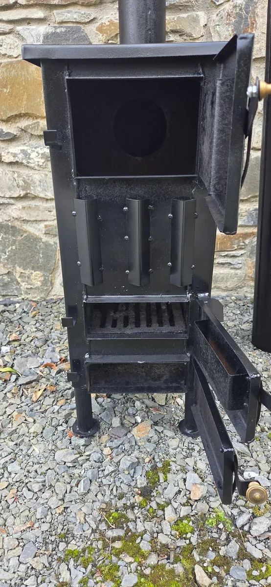 Wood stove and firewood - Image 3