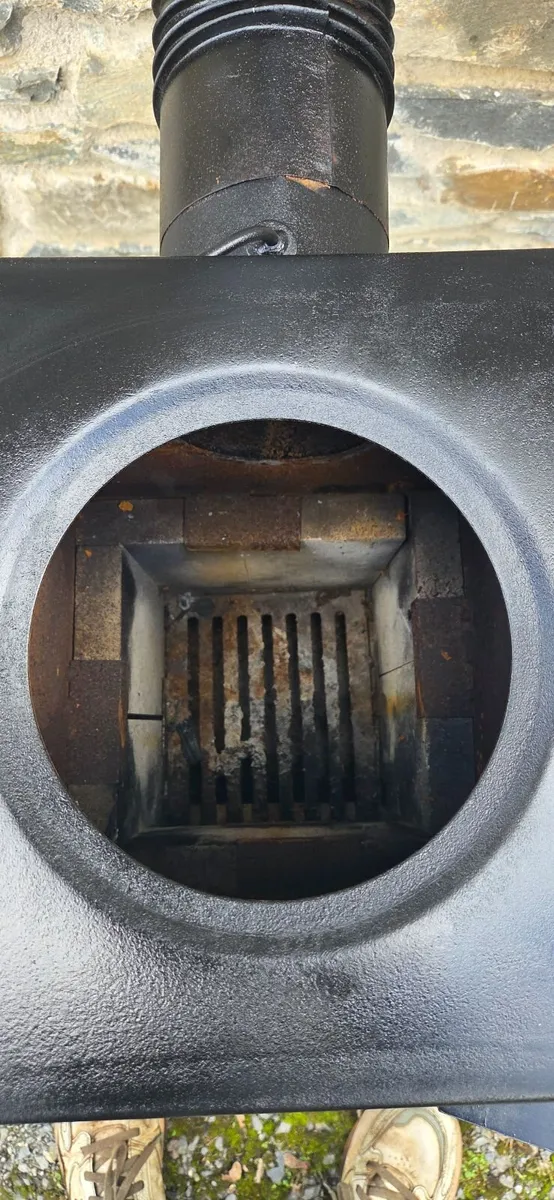Wood stove and firewood - Image 4