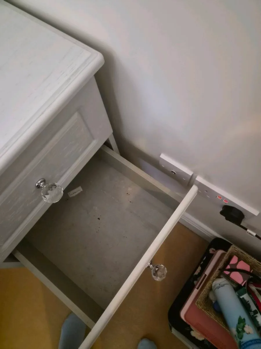 Grey Vanity with Drawers - Image 4