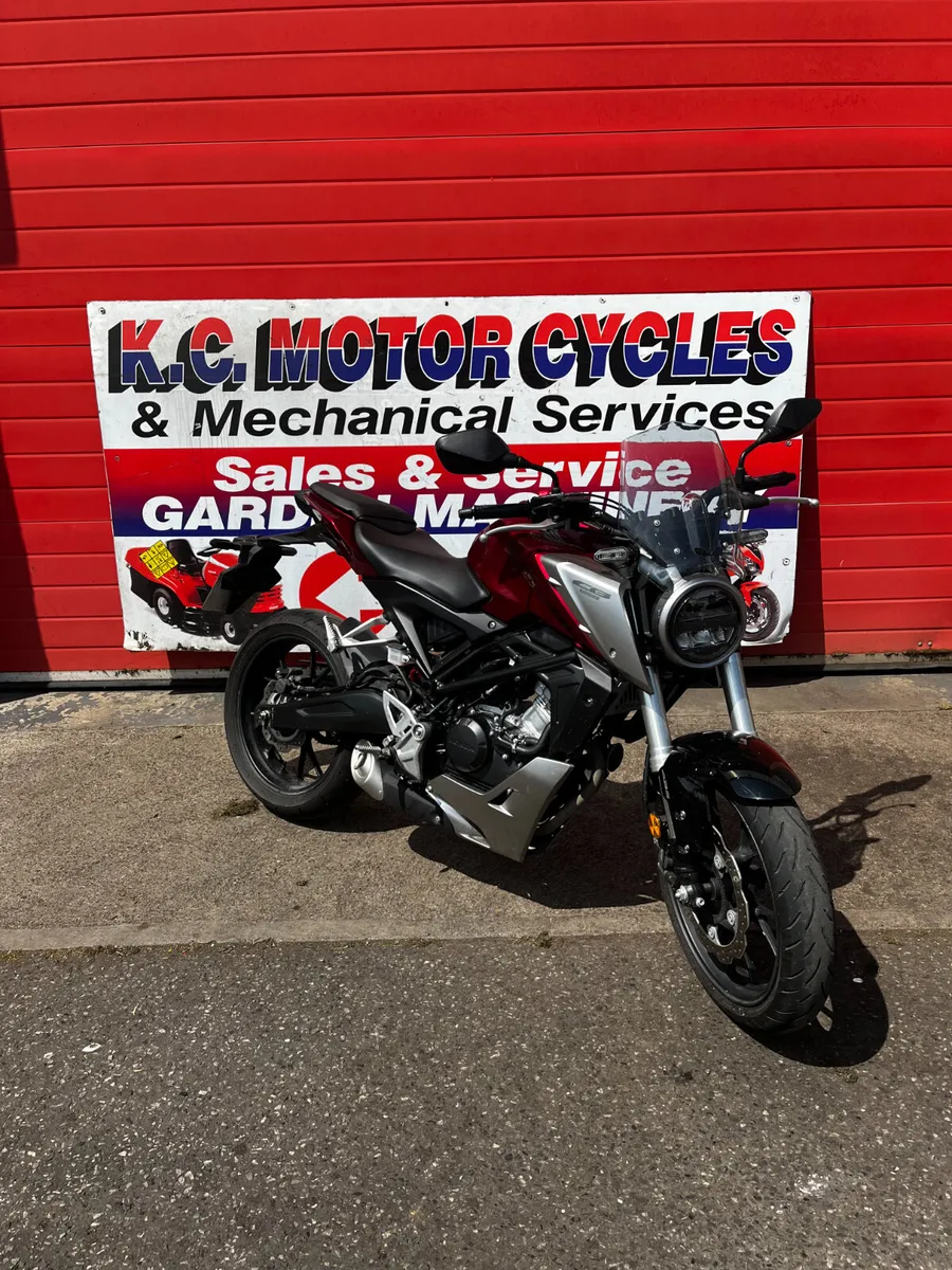 Honda CB 125R - Image 1