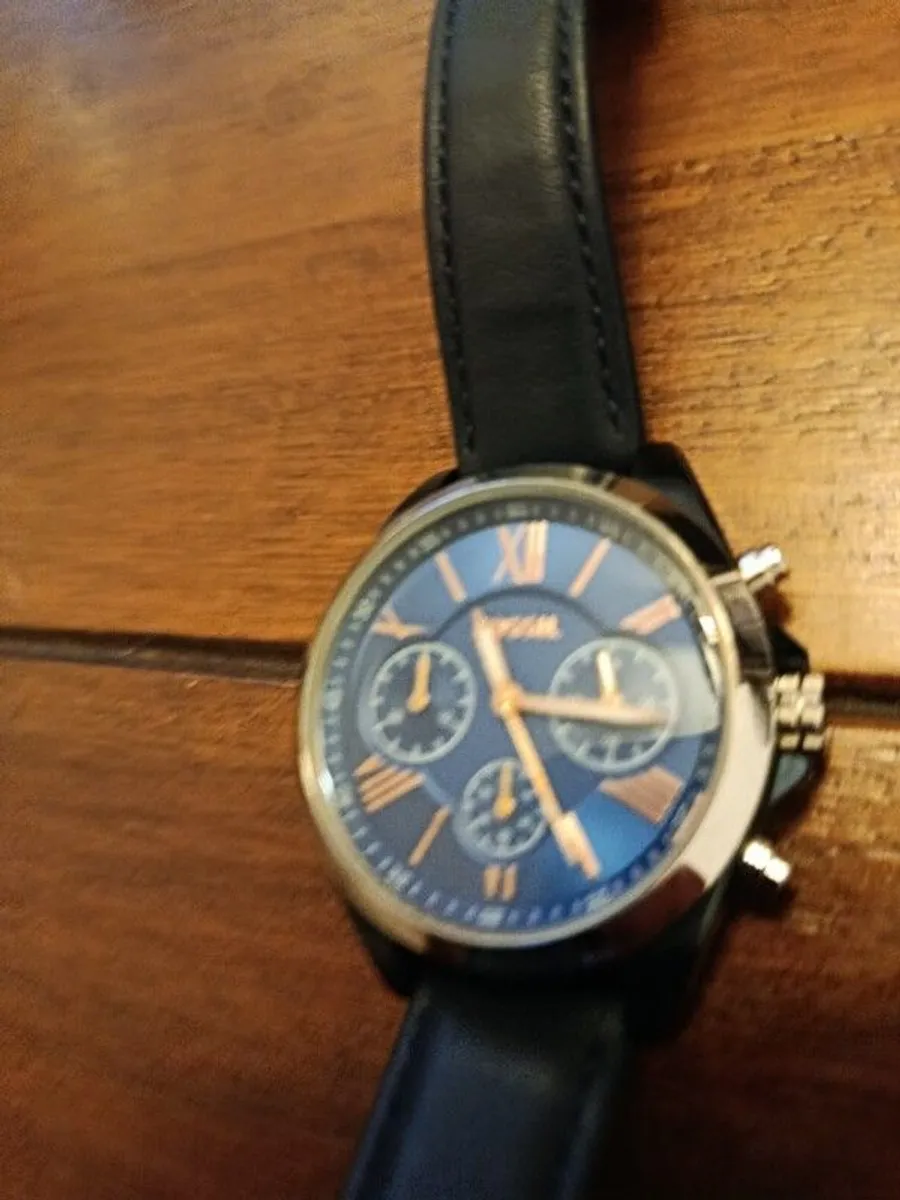 Watch   "fossil" - Image 1