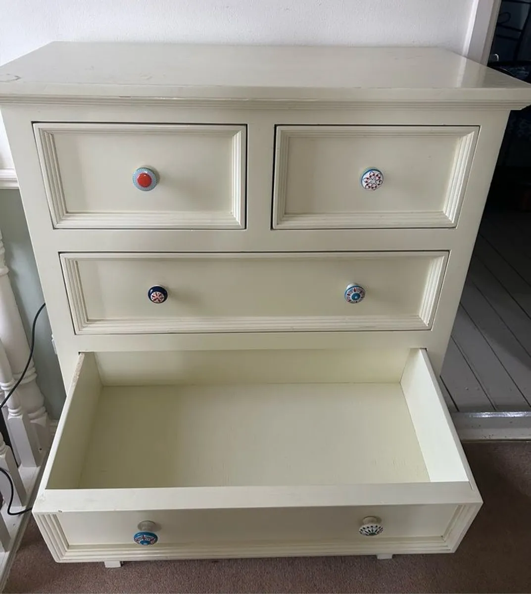 Cream chest of drawers - Image 3