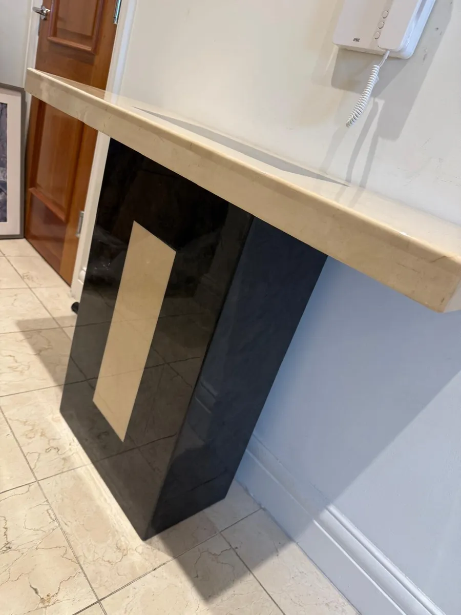 Solid alabaster console table - Image 2