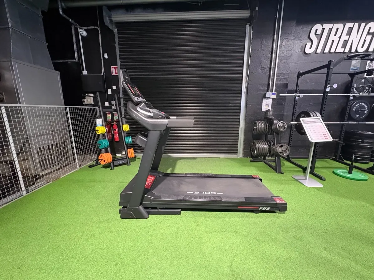 Sole F63 Folding Treadmill| 3 CHP | 19 km/h - Image 4