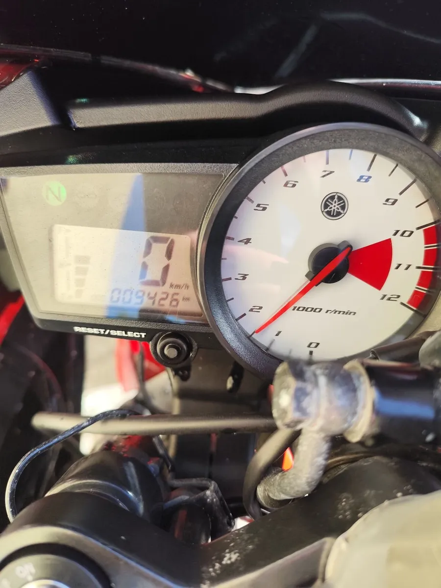 2009 YAMAHA YZF R125 with 9460 km - Image 2