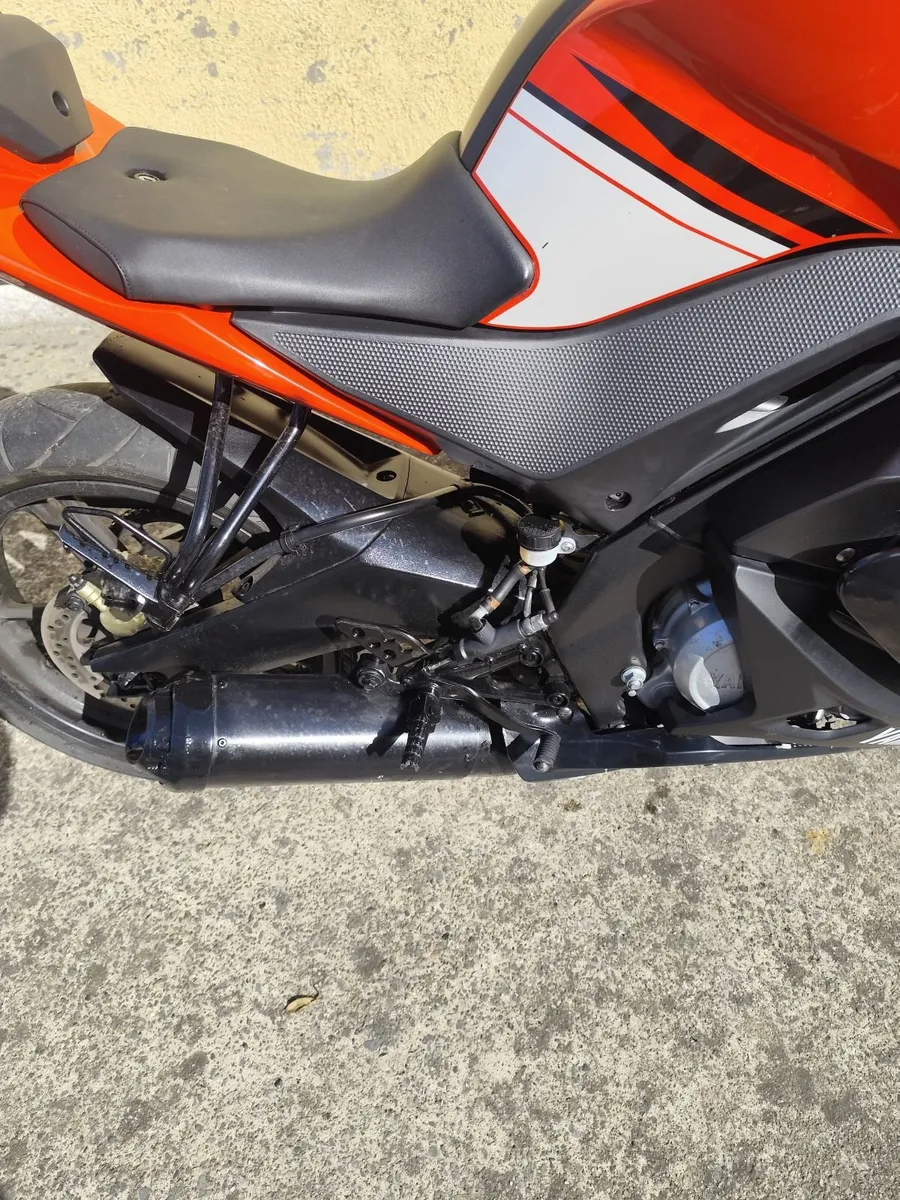 2009 YAMAHA YZF R125 with 9460 km - Image 4