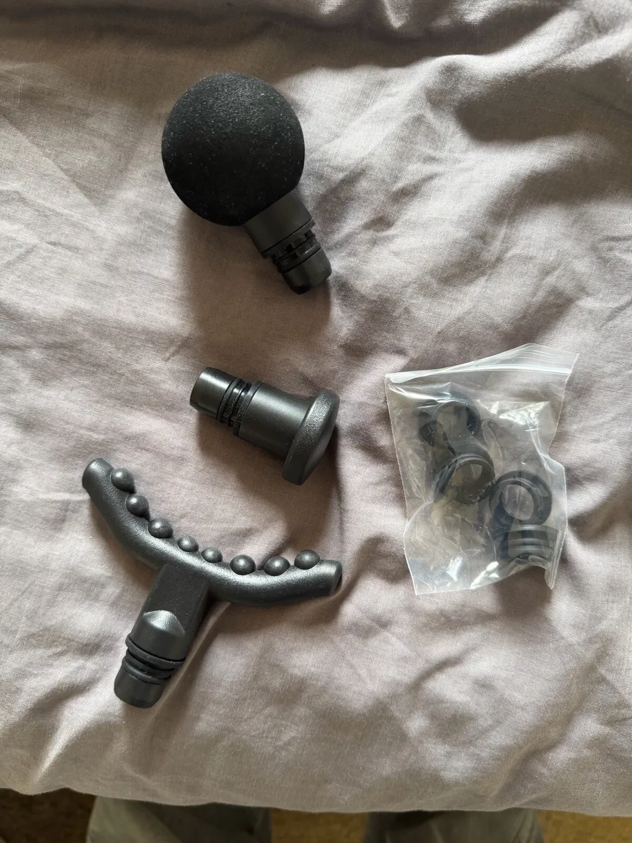TOLOCO EM26 Massage Gun + Attachment + Case - Image 4