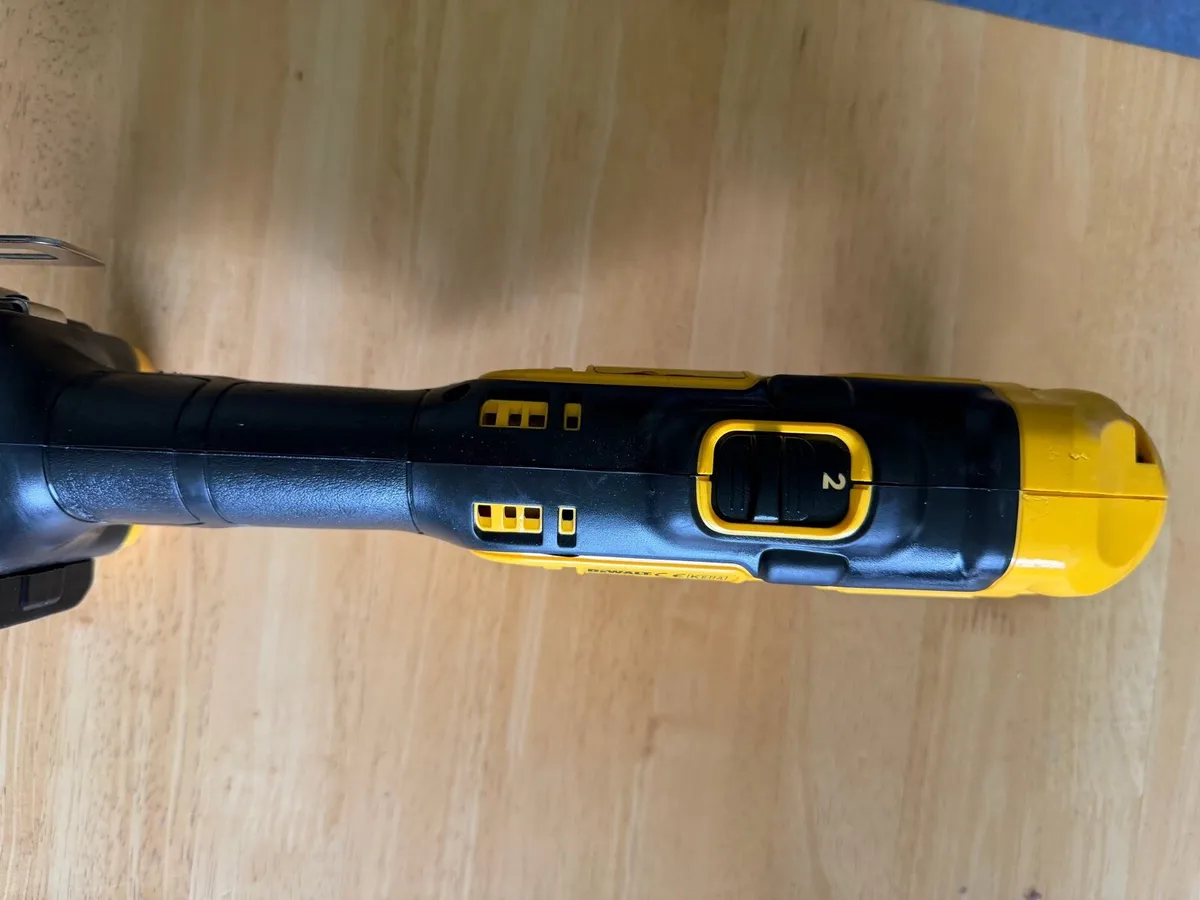 18v xr right angle drill with bit holder, belt h - Image 4