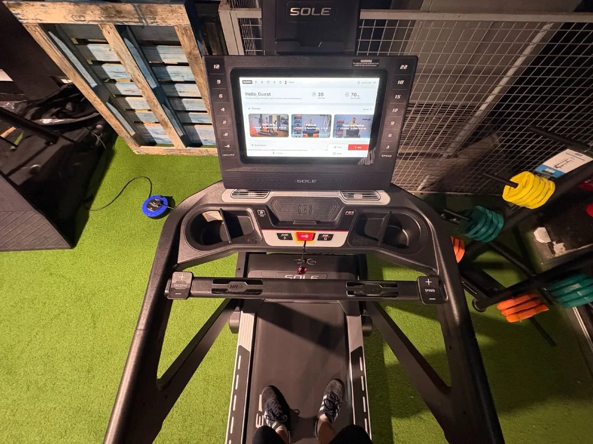 Sole F85 Folding Treadmill | 4.0 CHP |  19 km/h - Image 2