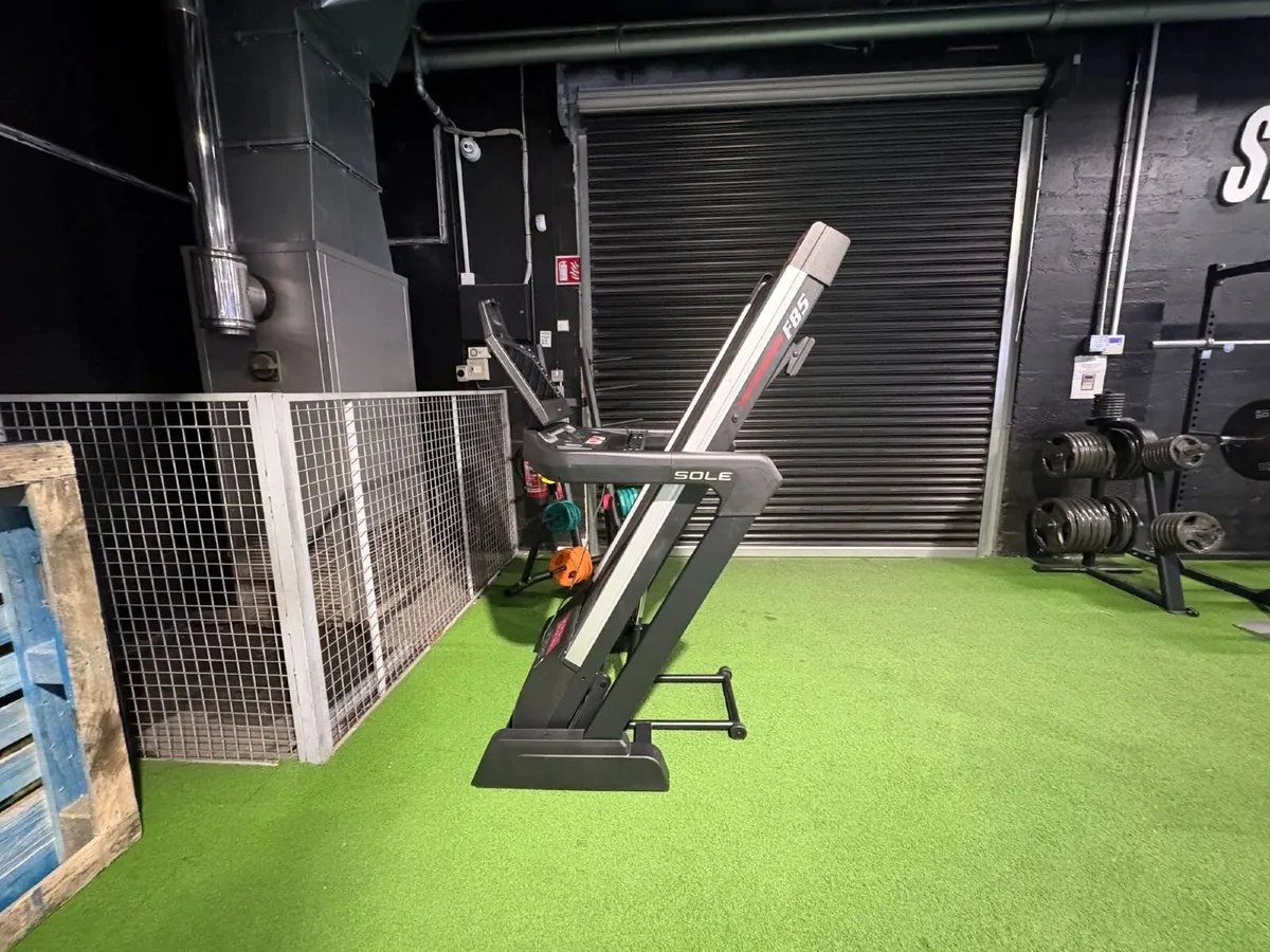 Sole F85 Folding Treadmill | 4.0 CHP |  19 km/h - Image 4