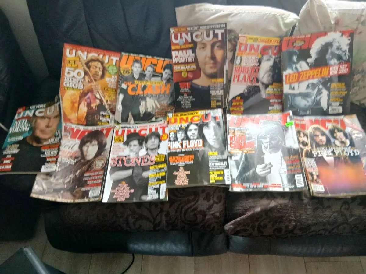 11 old issues of Uncut - Image 2