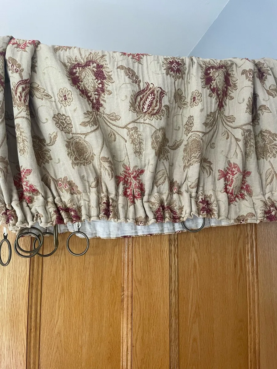 Curtains - Image 3