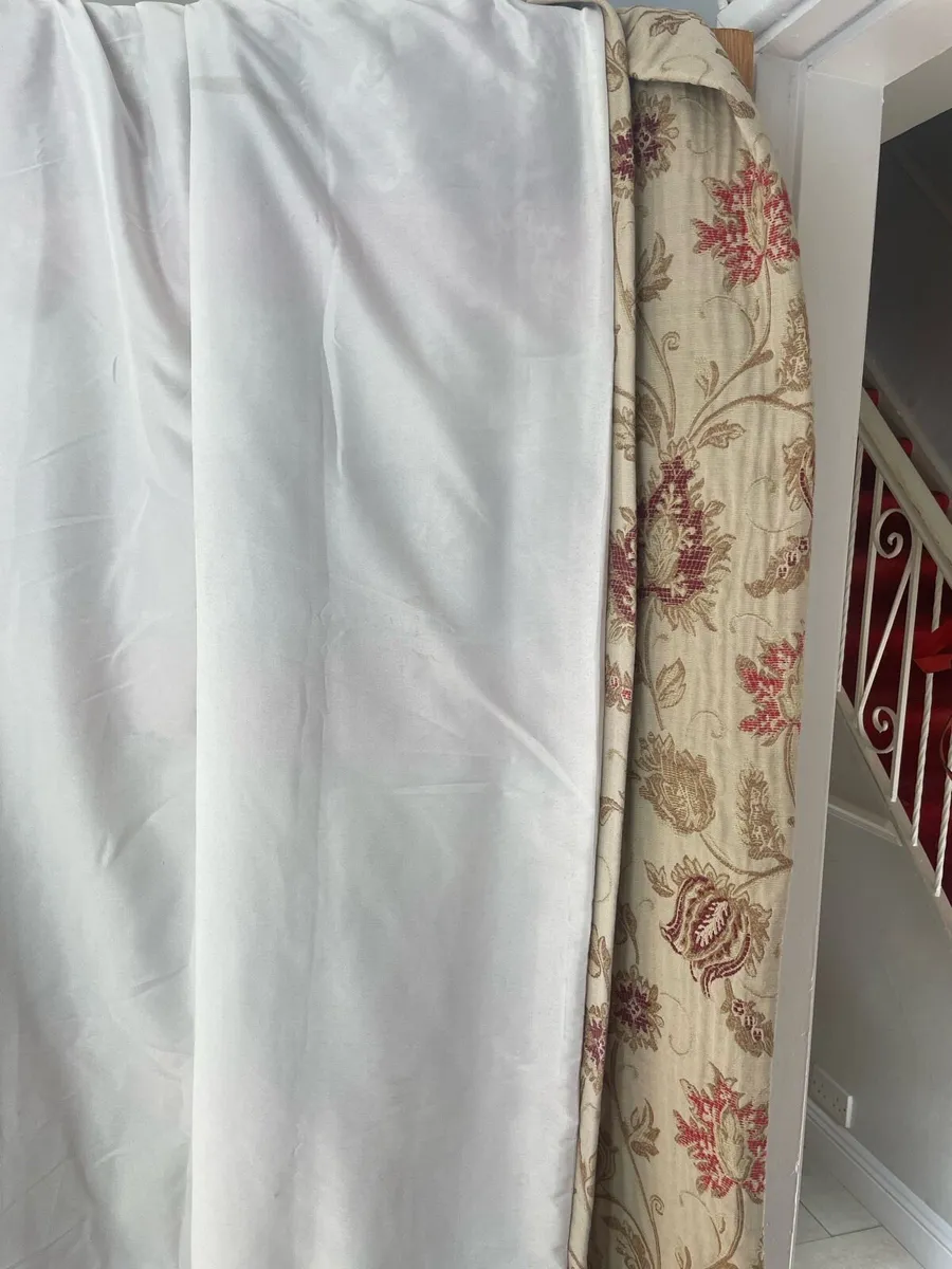 Curtains - Image 1